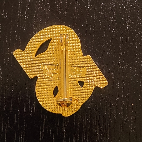 Classic Vintage Snoopy Pin - Picture 2 of 2